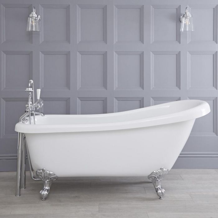 Bañera Independiente Blanca estilo Tradicional. Bañera Acrílica Exenta Blanca con pies de soporte.